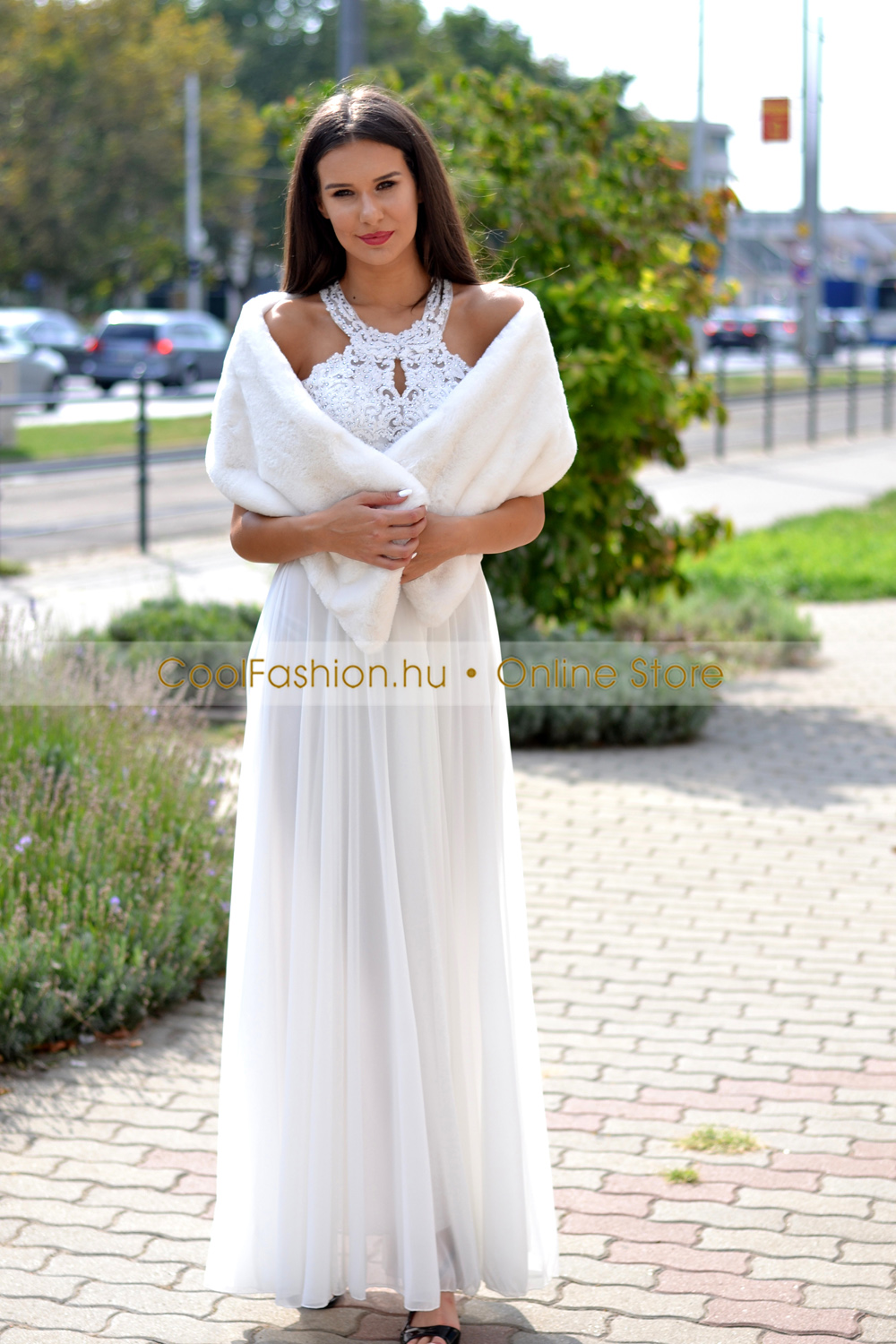 Csipkés-köves fehér muszlin maxi ruha