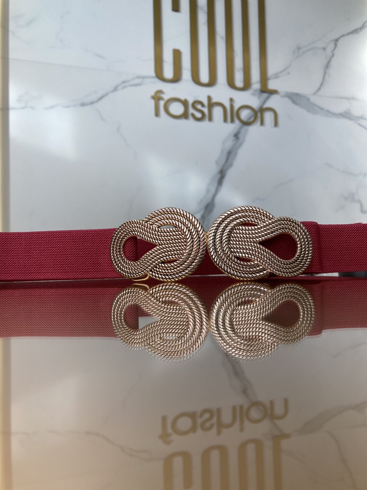 Fonott arany csatos öv