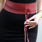 Vékony bordó kötős mb öv