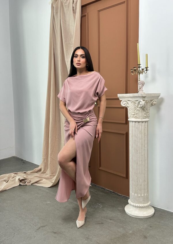 Alena mályvarózsaszín kámzsás midi ruha