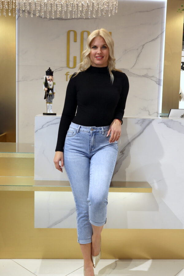 Mia fekete garbó (MS-2038)