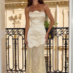 Louis arany pánt nélküli szatén csipkés maxi ruha